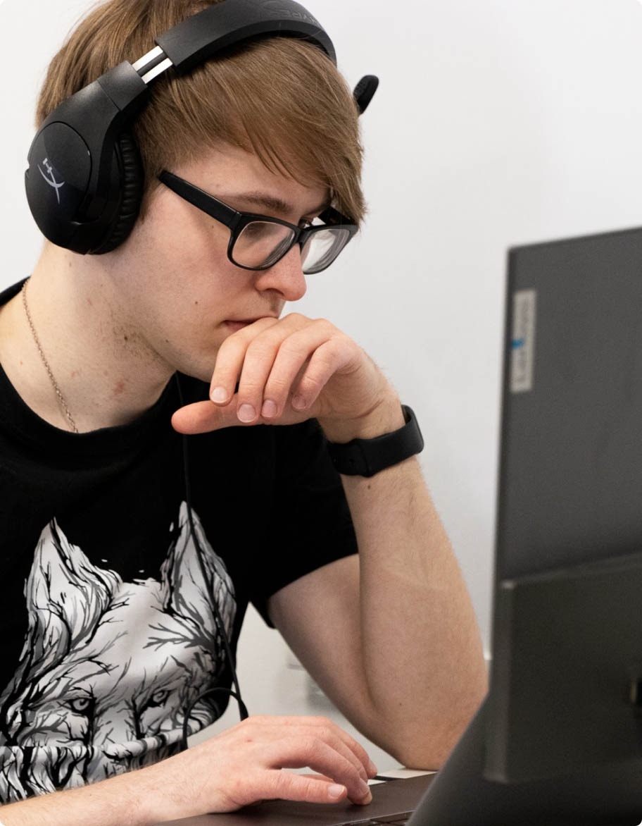 QA engineer performing non-functional testing for a web application.
