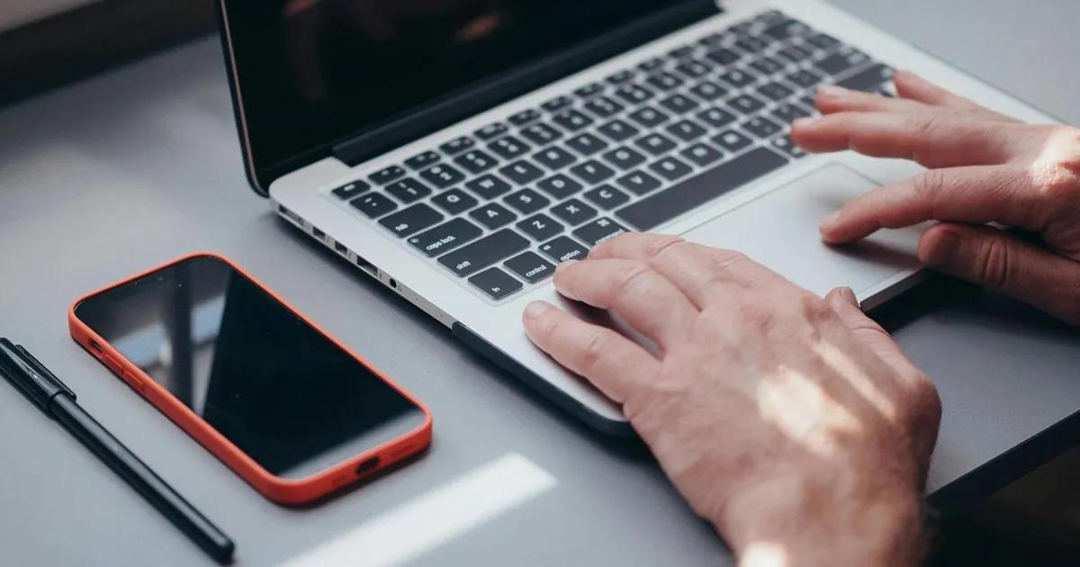 Bringing Order to Multi-Host Testing: A Desktop Orchestration Concept