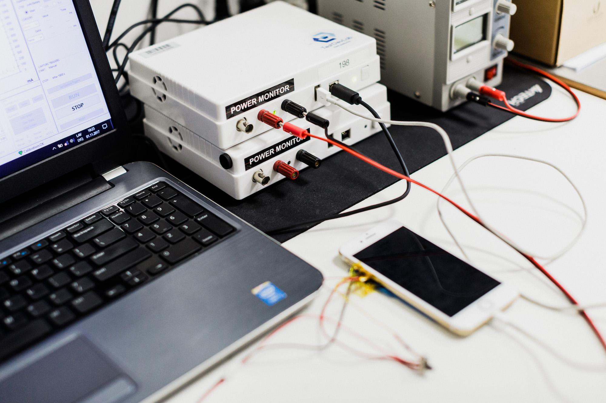 Data and battery testing setup